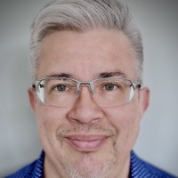 Robert Peralta