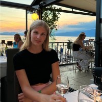 Iriz Van Den Akker