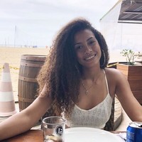 Ana Lu Oliveira