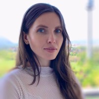 Eva Ladecky