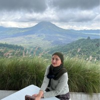 Tania Sari Santosa