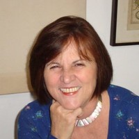 Vivien Santa Maria