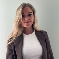 Carmen Van Der Velden