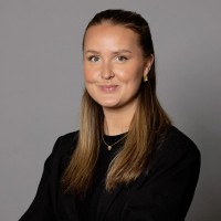 Julia Häll