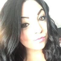 Adriana Flores