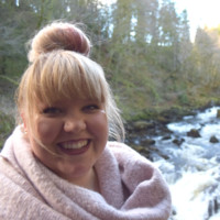 Carin Hartles