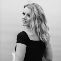 Laura V.