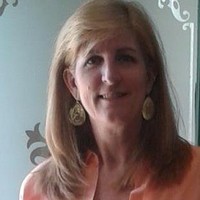 Julie Kelly