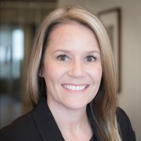 Stephanie Lively, Aai, Ains