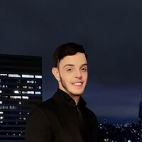 Douglas Tavares