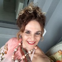 Claudia Frederico Oliveira