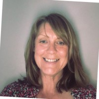 Lesley Wallace