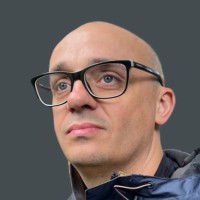 Lukasz L.