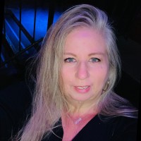 Anne Ellis