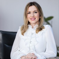 Mirela Toma
