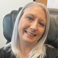 Christine Barr