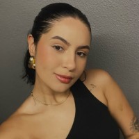 Julia Menezes