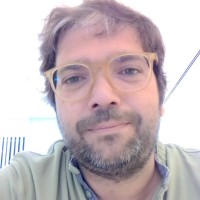 André F. Santos