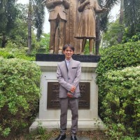 Lloyd Mendoza