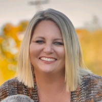 April Schubert, Rn
