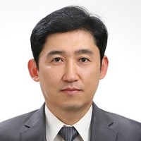 김남욱