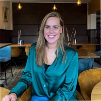 Larissa Van Tetering