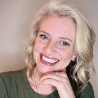 Amanda Robins