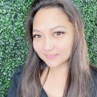 Rowena Apuya