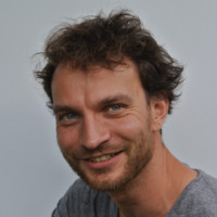 Dr. Jona Kurpiers