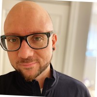 Alberto G Manrique