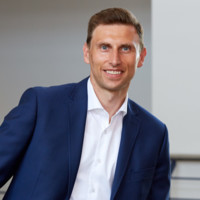 Dr. Christian Gatzki