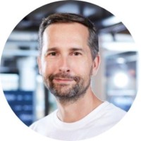 Dr. Christian Junker