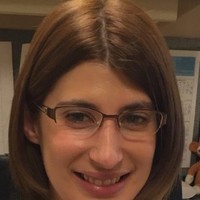Holly Nerat, Phr