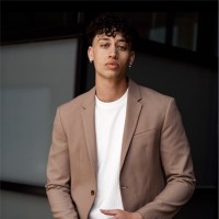 Noah Saunders, MBA