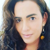 Emanuelle Barros