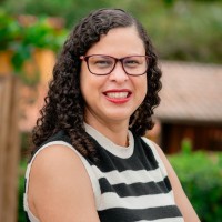 Flávia Suely