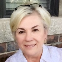 Linda Robertson