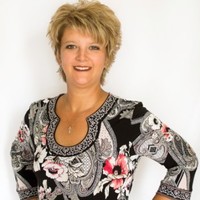 Andrea Dennett