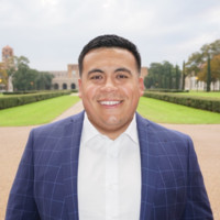 Gilbert Cruz