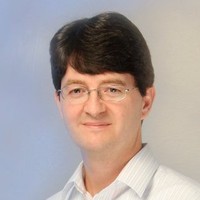 Lee Ayers