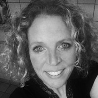 Helen Hallström