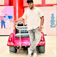 Sriney Gade