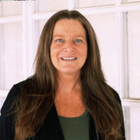 Julie Posner