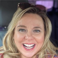 Elaine McCreadie