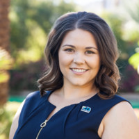 Kristen Nelson, Mpa