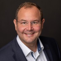 Dr. Robert Brendel