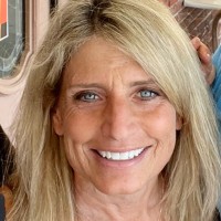 Lori Straus