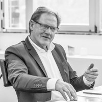 Burkhard Fröhlich