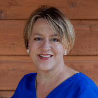 Lisa Jones Kennedy