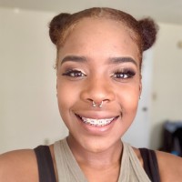 Nia Hollins
